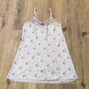 Stylish Kasara Pink Floral Lace Slip Dress, great condition.